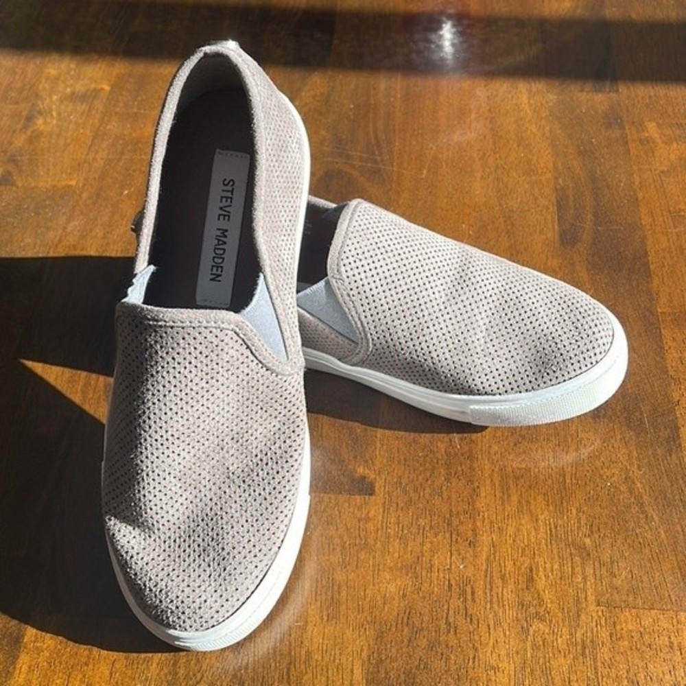 Steve Madden tan shoes